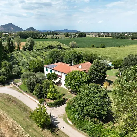 Alloggio per agriturismo San Bartolomeo *